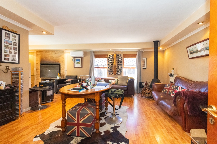 4 Bedroom Property for Sale in Sonstraal Heights Western Cape
